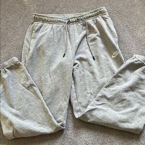 Nike Women’s Gray Sweatpants